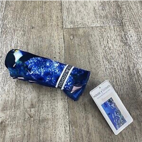 House of Cloud Microfiber Beach Towel Quick Dry Sand Free Compact Underwater - Picture 7 of 9